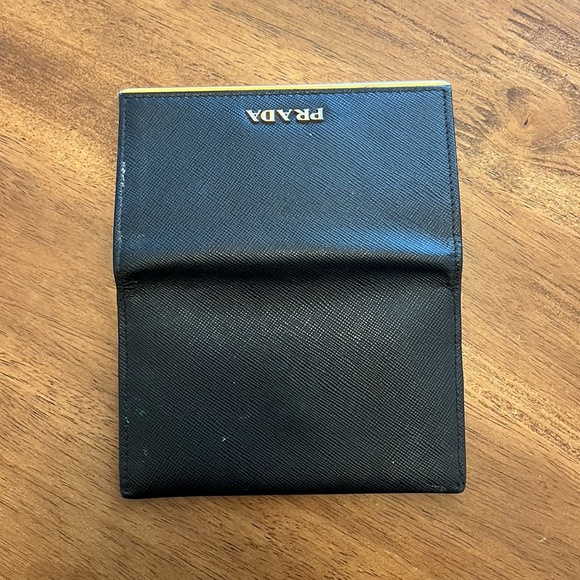 Prada Wallet - Picture 6 of 6